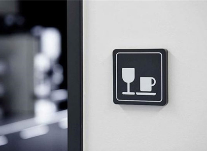 標識導視系統(tǒng)設(shè)計這樣玩，瞬間提升企業(yè)品牌形象