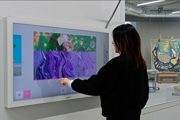 互動性與教育性的結(jié)合|倉庫/工廠導(dǎo)視的運(yùn)用